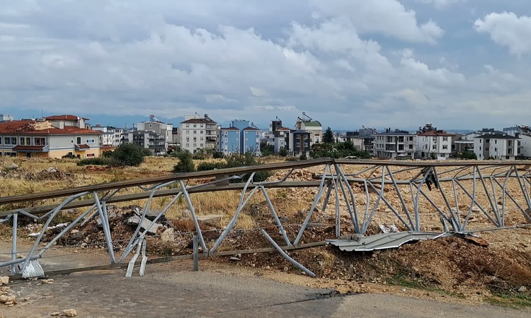 Gündemden Son Bilgiler: Kepez'de hortumda hayatını kaybeden 4 işçiyle ilgili 4 kişi yakalanarak gözaltına sevk