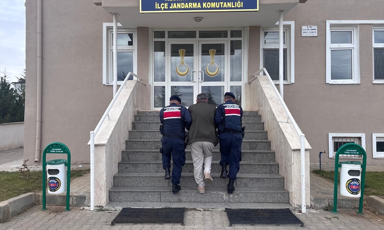Gündemden Son Bilgiler: Kırıkkale'de haklarında kesinleşmiş hapis cezası bulunan 2 firari hükümlü yakalandı ve