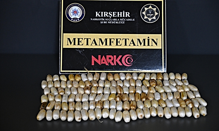 Gündemden Son Bilgiler: Kırşehir'de mide ve bağırsaklarında 1 kilo 159 gram uyuşturucu ele geçirilen zanlı hak