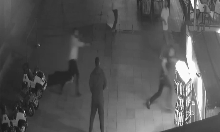 Gündemden Son Bilgiler: Kocaeli İzmit'te iki kardeşin öldüğü kafe kavgasının görüntüleri dava dosyasına girdi: