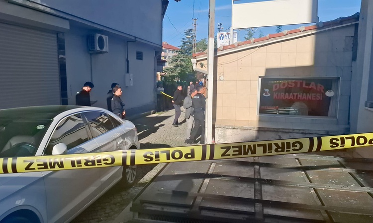 Gündemden Son Bilgiler: Konya Akşehir'de kahvehanede rastgele ateş açılması 1 ölü ve 1 yaralıyla sonuçlandı ve