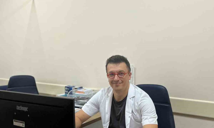 Gündemden Son Bilgiler: Korkuteli Devlet Hastanesi'ne atanan 4 yeni uzman doktor göreve resmen start aldı ve M