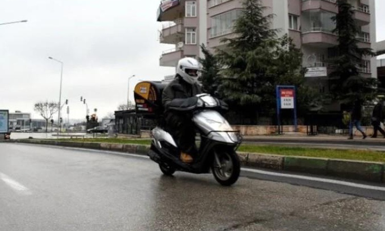 Gündemden Son Bilgiler: Kurye yasağı devam ediyor mu?: Gelişmeler Takip Ediliyor