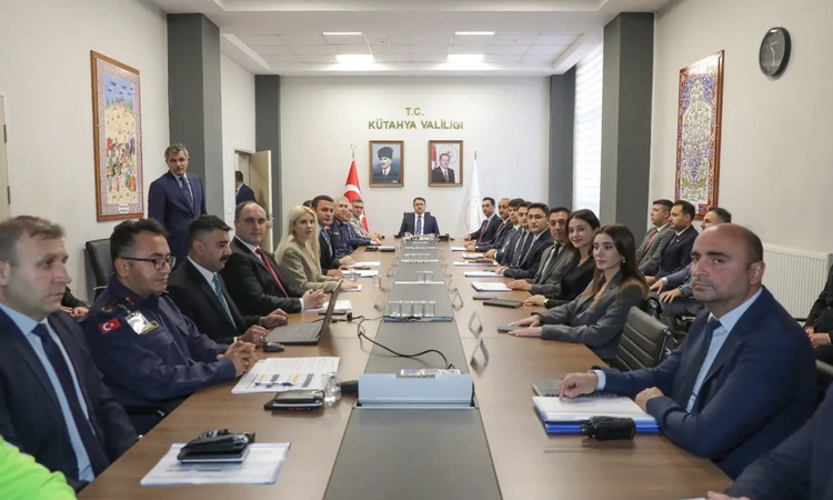 Gündemden Son Bilgiler: Kütahya Valiliğinde İyilik Var platformunun İyilik Kapısı uygulaması anlatıldı