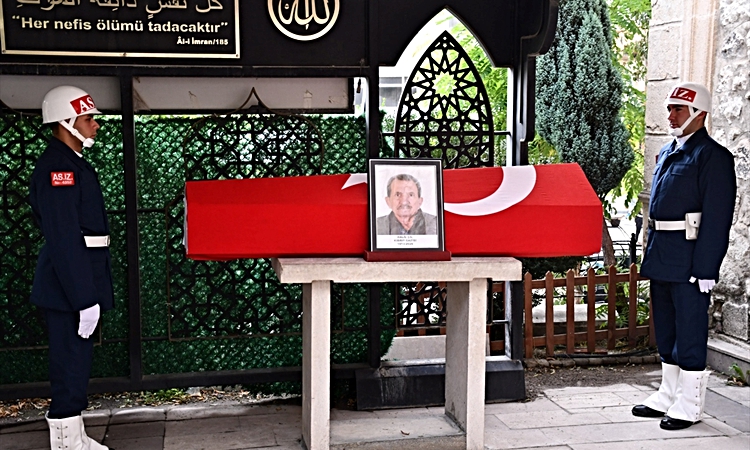 Gündemden Son Bilgiler: Kütahya'da vefat eden Kıbrıs gazisi Halil Çil son yolculuğuna uğurlandı | İşte Tüm Ayr