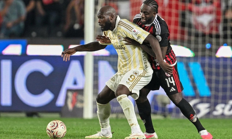 Gündemden Son Bilgiler: Lukaku'ya adım attırmayan Abena, diğer golcülere de meydan okudu | İşte Tüm Ayrıntılar