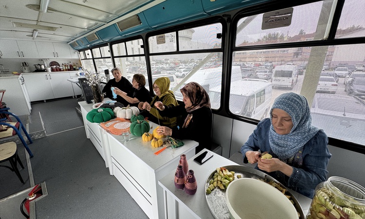 Gündemden Son Bilgiler: Malatya'da hurda otobüs, kadınlara atık yağdan Arap sabunu yapmayı öğretiyor
