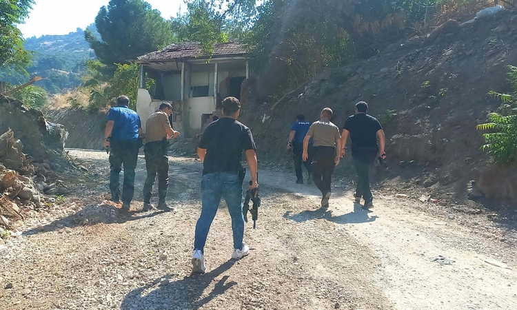 Gündemden Son Bilgiler: Manisa'da 2 silahlı şüpheliden biri yakalandı, diğeri Spil Dağı'nda dronla aranıyor ve