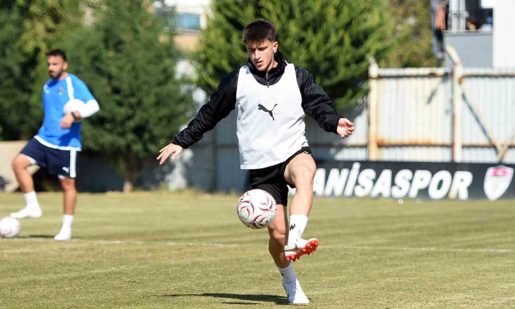 Gündemden Son Bilgiler: Manisa FK, 12. haftada Mardin 1969 Spor deplasmanına hazırlanıyor ve Merak Edilenler
