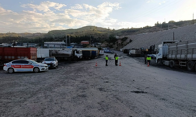 Gündemden Son Bilgiler: Manisa Soma'da maden ocağındaki göçükte ölü sayısı 2'ye artış grafiği çizdi - Son Daki