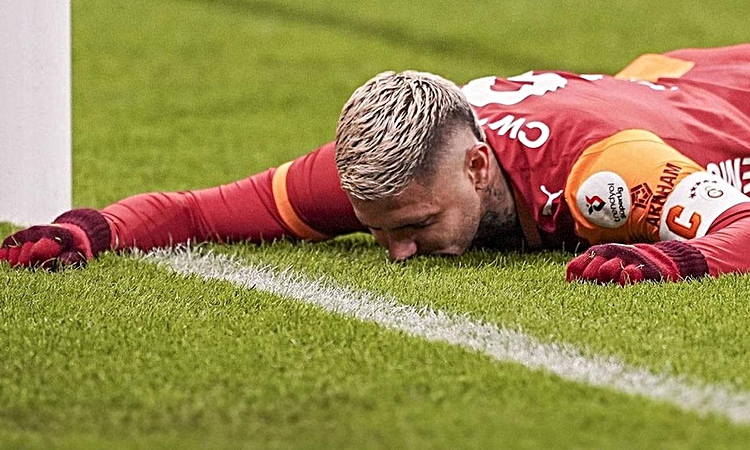 Gündemden Son Bilgiler: Mauro Icardi'ye şok üzerine şok! Futbolculuk kariyeri tehlikede