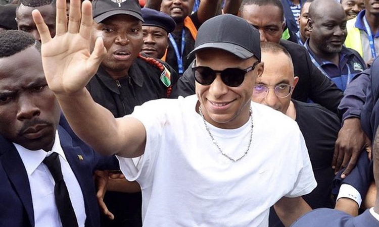 Gündemden Son Bilgiler: Mbappe yollarını ayırdı! Türkiye maçı öncesi flaş karar: Gelişmeler Takip Ediliyor