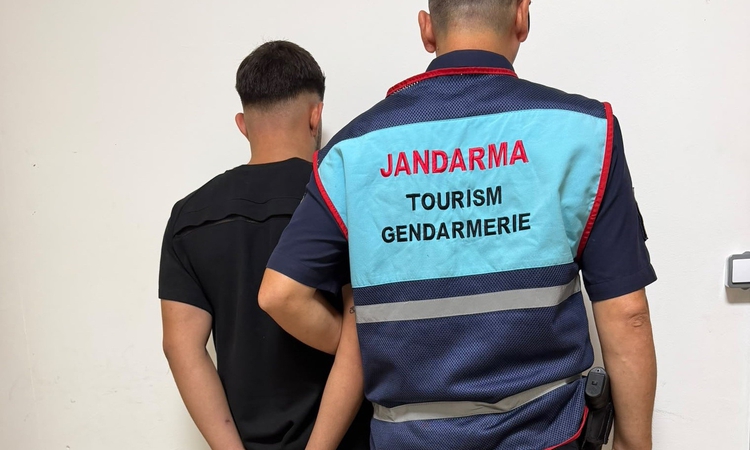 Gündemden Son Bilgiler: Mersin’deki uyuşturucu operasyonlarında 16 şüpheli hakkında tutuklama kararı verildi |