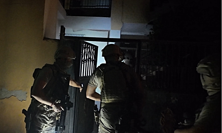 Gündemden Son Bilgiler: Mersin'de yasa dışı bahis operasyonu: 42 gözaltı - Son Dakika Bilgileri