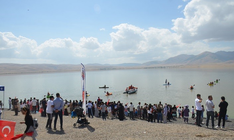 Gündemden Son Bilgiler: Muş Bulanık'taki Gölpark'ta su sporları ve plaj oyunları şenliği ilk kez yapıldı: Geli