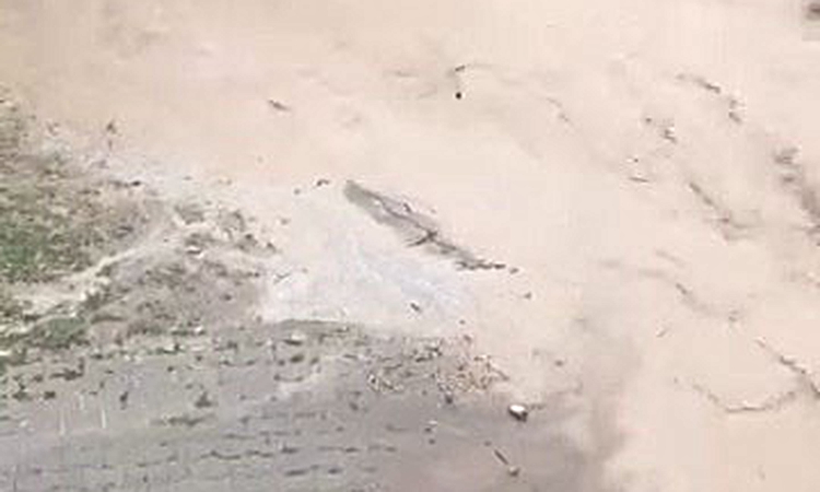 Gündemden Son Bilgiler: Nevşehir Ürgüp'te sel sularında sıkışan araçtakiler arka cam kırılarak kurtarıldı | İş