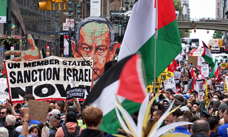 Gündemden Son Bilgiler: New York'ta Netanyahu protestosu! Binlerce kişi BM'ye yürüdü: Gelişmeler Takip Ediliyo
