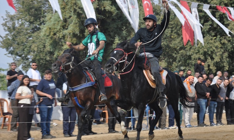Gündemden Son Bilgiler: Ödemiş'te 40. Geleneksel Çaylı Rahvan At Yarışları 12 kategoride yapıldı - Son Dakika