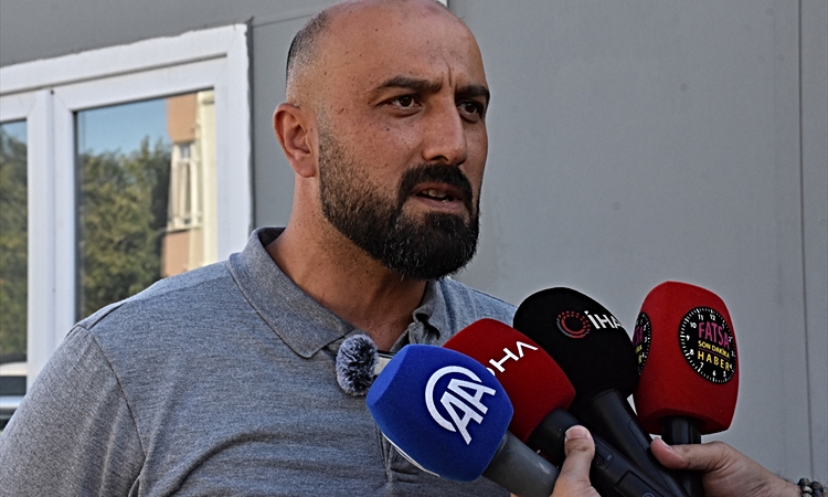 Gündemden Son Bilgiler: Ordu'da trafikte nefes borusuna ilaç kaçan kişi Heimlich manevrasıyla kurtarıldı | İşt