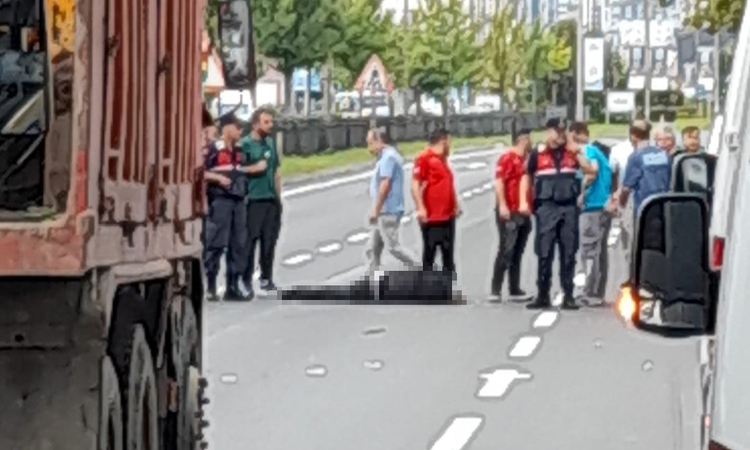 Gündemden Son Bilgiler: Otomobilin çarptığı yaya yaşamını yitirdi