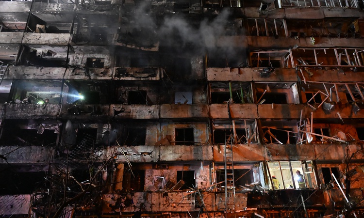 Gündemden Son Bilgiler: Rusya, Kiev ve Harkiv'de enerji altyapısını vurdu, 600 bin kişi elektriksiz kaldı ve M