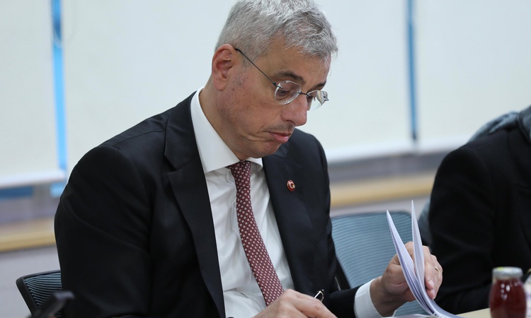 Gündemden Son Bilgiler: Sağlık Bakanı Memişoğlu, Güney Kore'de yerli CAR-T tedavisi tesislerini ziyaret etti: