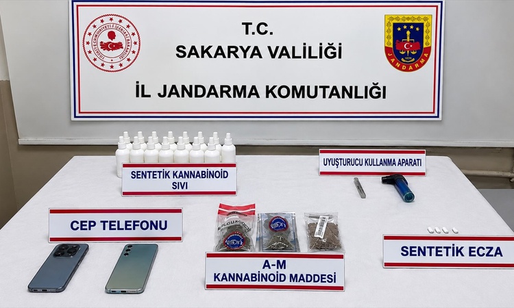 Gündemden Son Bilgiler: Sakarya'da dur ihtarına uymayan uyuşturucu zanlısı yakalanıp hakkında tutuklama kararı
