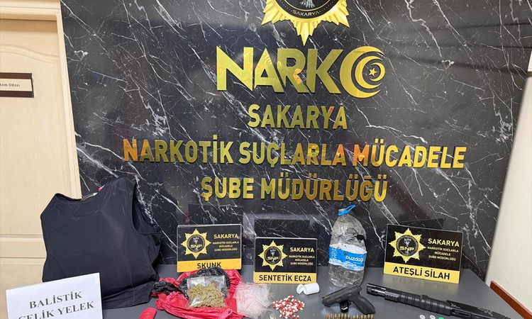 Gündemden Son Bilgiler: Sakarya'da uyuşturucu operasyonunda gözaltına alınan 3 şüpheli hakkında tutuklama kara