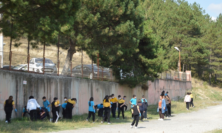 Gündemden Son Bilgiler: Samsun Havza'da ortaokul öğrencileri Dünya Temizlik Günü'nde çevre temizledi ve Merak