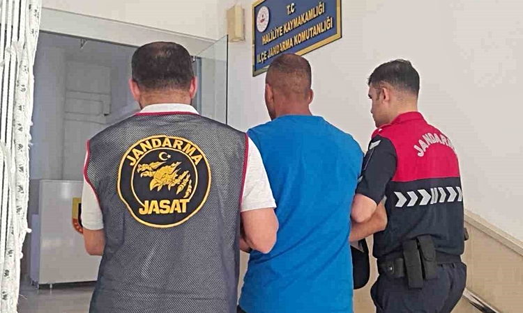 Gündemden Son Bilgiler: Şanlıurfa Haliliye'de uyuşturucu suçundan 10 yıl hapis cezası olan şahıs yakalandı | İ