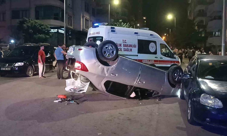 Gündemden Son Bilgiler: Şanlıurfa Karaköprü'de iki otomobil çarpıştı, mesai çıkışı polis memuru yaralandı | İş