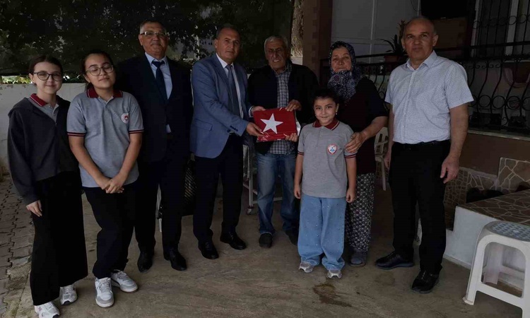 Gündemden Son Bilgiler: Sarıgöl’de şehit ailesine vefa ziyareti | İşte Tüm Ayrıntılar