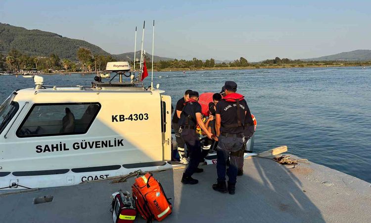 Gündemden Son Bilgiler: Sedir Adası'nda Kayalıklardan Düşen Vatandaşın Sahil Güvenlik ile Tahliyesi: Gelişmele