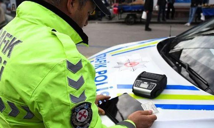Gündemden Son Bilgiler: Sigortasız araçla trafiğe çıkmanın cezası nedir, ne kadar, trafikten men edilir mi? 20