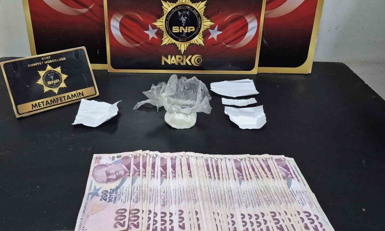 Gündemden Son Bilgiler: Siirt'te sokak satıcılarına yönelik operasyonda 3 şüpheli hakkında tutuklama kararı ve