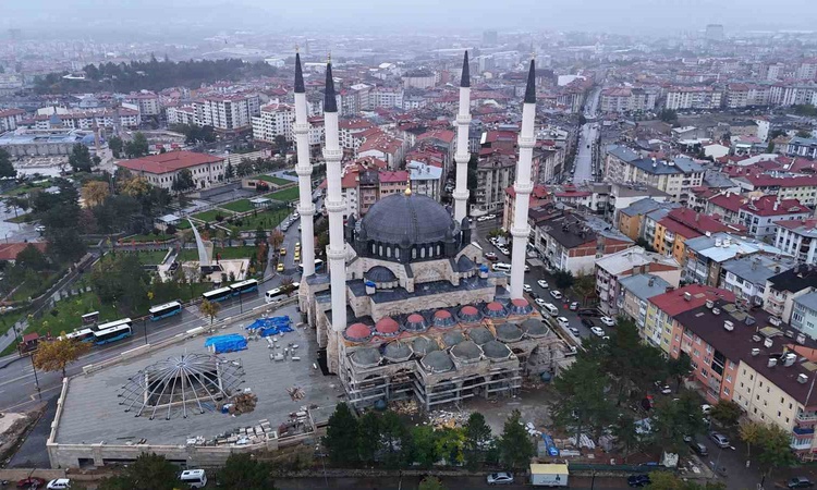Gündemden Son Bilgiler: Sivas'ta 4 minareli Merkez Camii'nde ilk ezan mikrofonsuz okundu ve Merak Edilenler