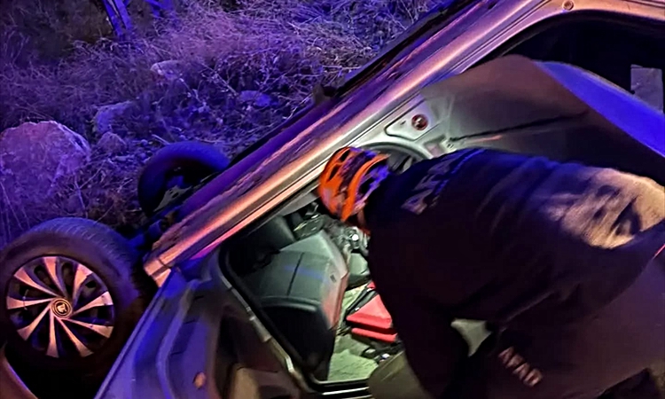 Gündemden Son Bilgiler: Sivas'ta devrilen otomobildeki 1 kişi öldü, 2 kişi yaralandı | İşte Tüm Ayrıntılar