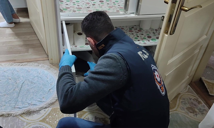 Gündemden Son Bilgiler: Sivas'ta yasa dışı bahis operasyonuna ilişkin 3 tutuklama: Gelişmeler Takip Ediliyor