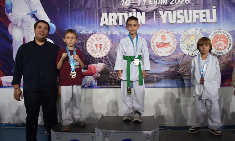 Gündemden Son Bilgiler: Spor Toto Karate Yıldızlar Ligi 3. etabı Artvin Yusufeli'nde 375 sporcuyla yapıldı | İ