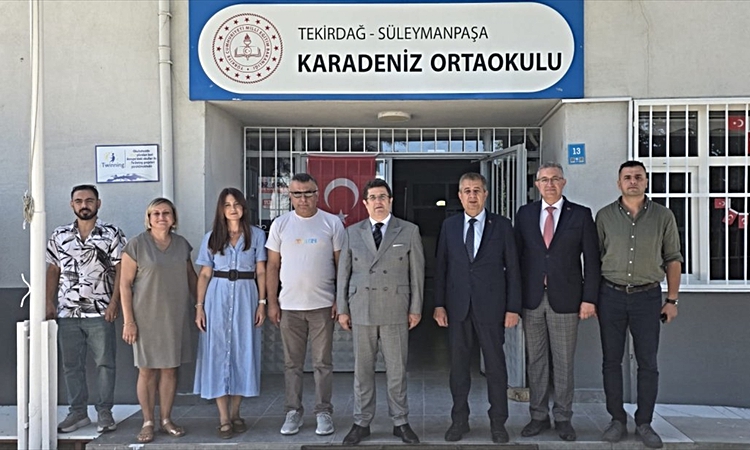 Gündemden Son Bilgiler: Tekirdağ İl Milli Eğitim Müdürü Yeniyol, Karadeniz Ortaokulunu ziyaret etti