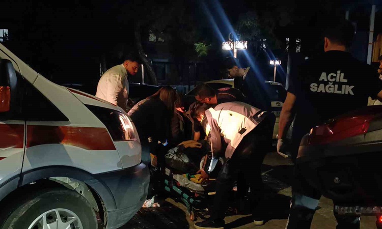 Gündemden Son Bilgiler: Tekirdağ'da otomobil ile motosiklet çarpıştı, motosiklet sürücüsü yaralandı ve Merak E