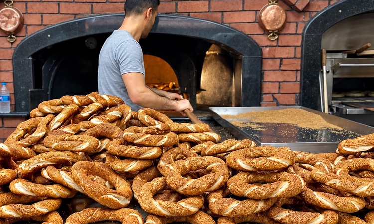 Gündemden Son Bilgiler: Ticaret Bakanlığı düğmeye bastı! Simit fiyatları mercek altında: Gelişmeler Takip Edil