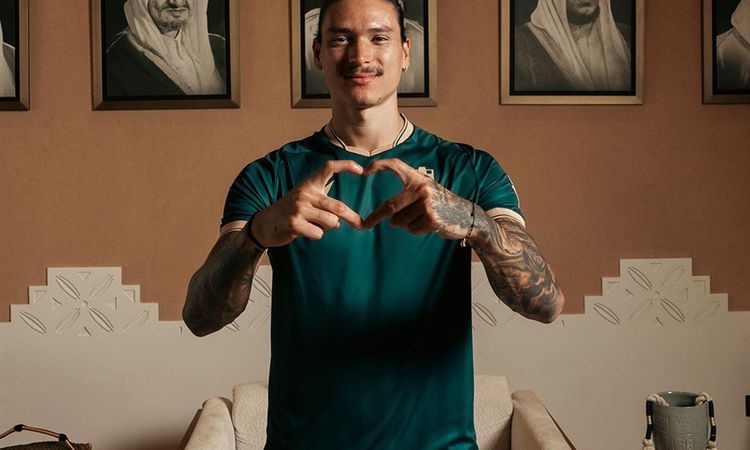Gündemden Son Bilgiler: Trabzonspor'la da anılan Darwin Nunez, yeni takımına imzayı attı: Gelişmeler Takip Edi