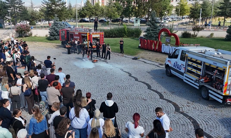 Gündemden Son Bilgiler: Trakya Üniversitesi personeline afet ve yangın farkındalık eğitimi verildi ve Merak Ed