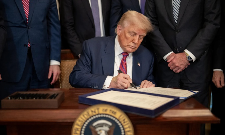 Gündemden Son Bilgiler: Trump, barış görüşmelerinde ilerleme olduğunu ileri sürdü ve Zelenskiy'i eleştirdi: Ge