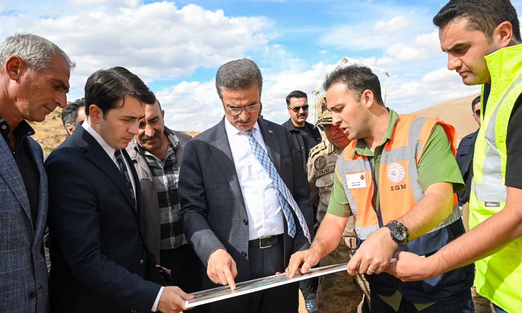 Gündemden Son Bilgiler: Vali Baruş, Hınıs-Tekman alternatif yol çalışmalarını inceledi - Son Dakika Bilgileri