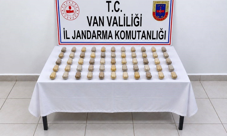 Gündemden Son Bilgiler: Van'da yabancı uyruklu şahıs 55 kapsülde 502 gram metamfetaminle hakkında tutuklama ka
