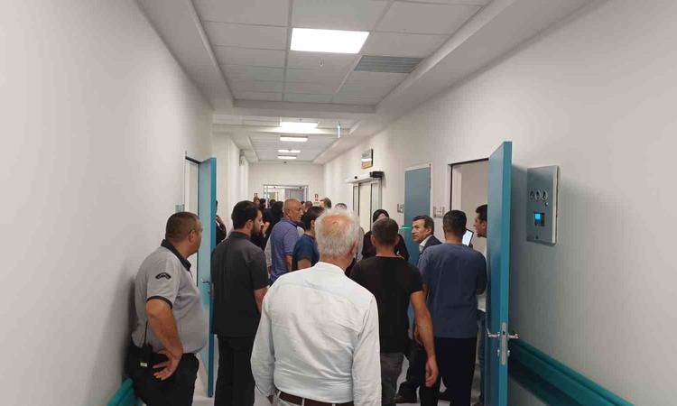 Gündemden Son Bilgiler: Veli Ağbaba, pazar ziyaretinde fenalaştı; belinde kırık tespit edilip servise alındı v