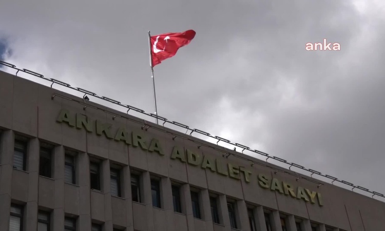 Gündemden Son Bilgiler: Yasa dışı bahis operasyonunda 33 şüpheli hakkında tutuklama kararı verildi, 8 kişiye a