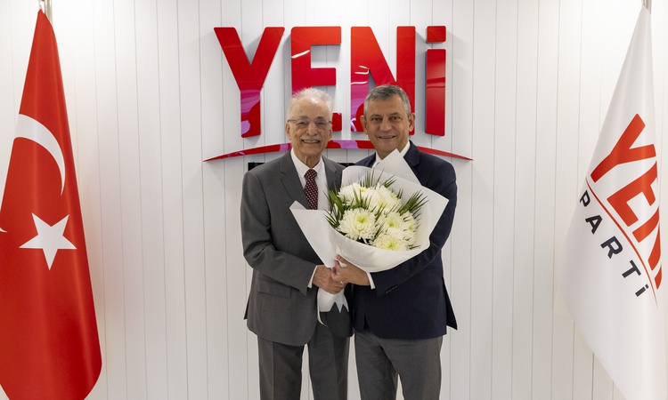 Gündemden Son Bilgiler: YENİ Parti Genel Başkanı Özgür Özel, eski SHP Genel Başkanı Karayalçın ile görüştü ve